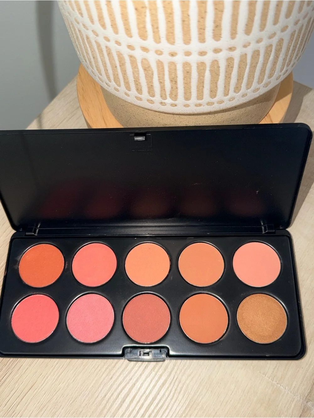 BH Cosmetics Neutral & Coral Blush Palette - Peachy Pink Cheeks